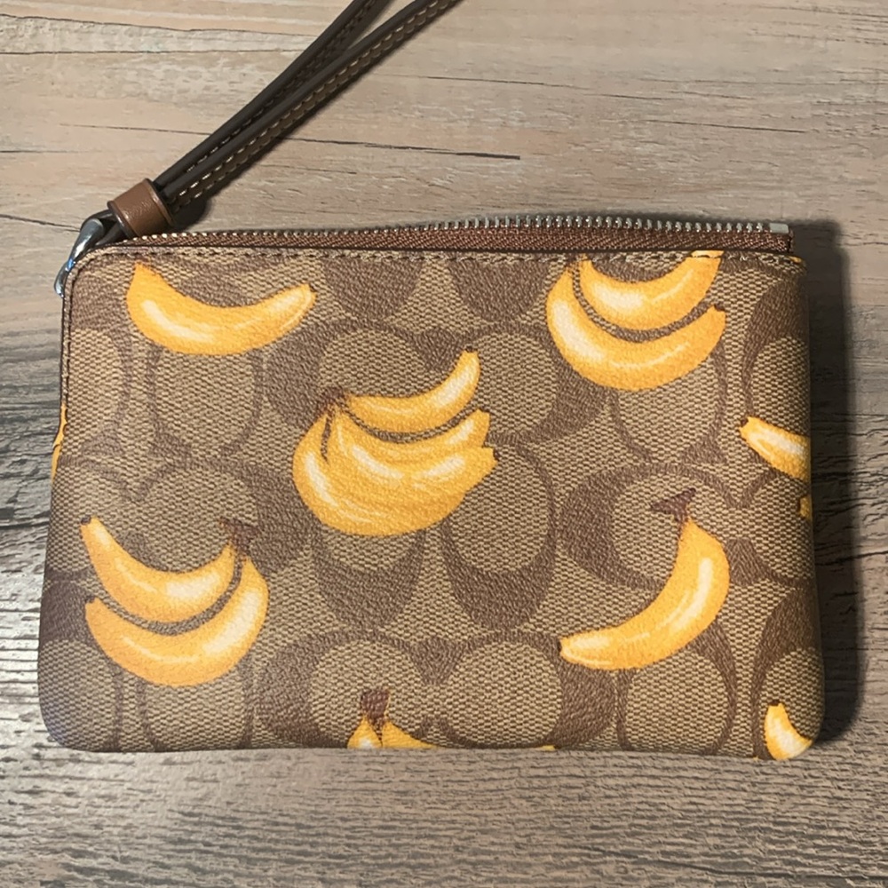 Coach corner zip wristlet - Picture 3 of 5